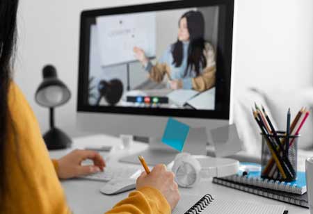 Exploring the Opportunities and Challenges of Virtual Classrooms